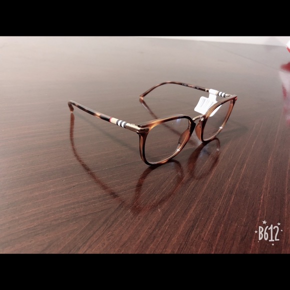 Unisex Burberry sunglasses